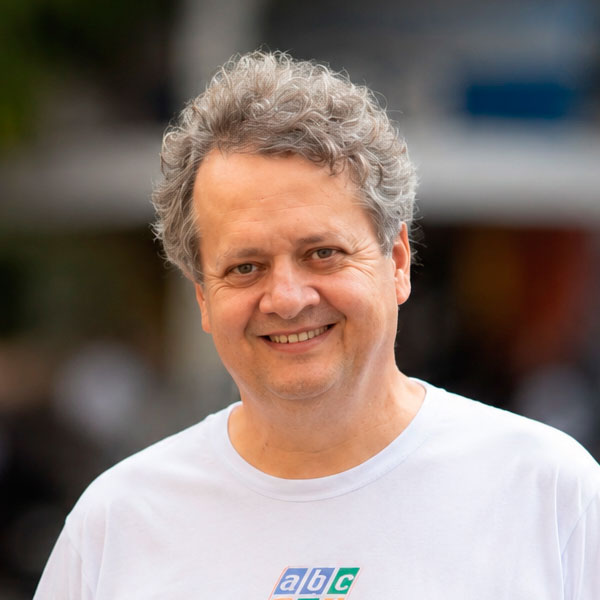 Arcângelo Eustáquio Torres Queiroz